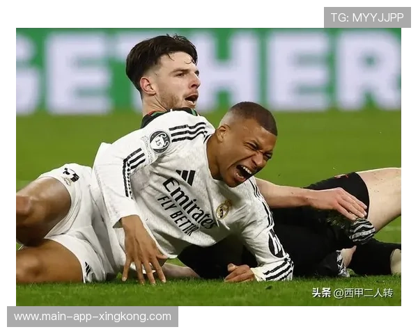 阿森纳门将最后一刻扑救挽回颜面，拯救球队的关键时刻！