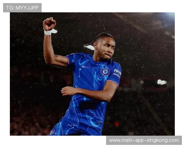 切尔西短传爆破,恩昆库抽射贴网入袋